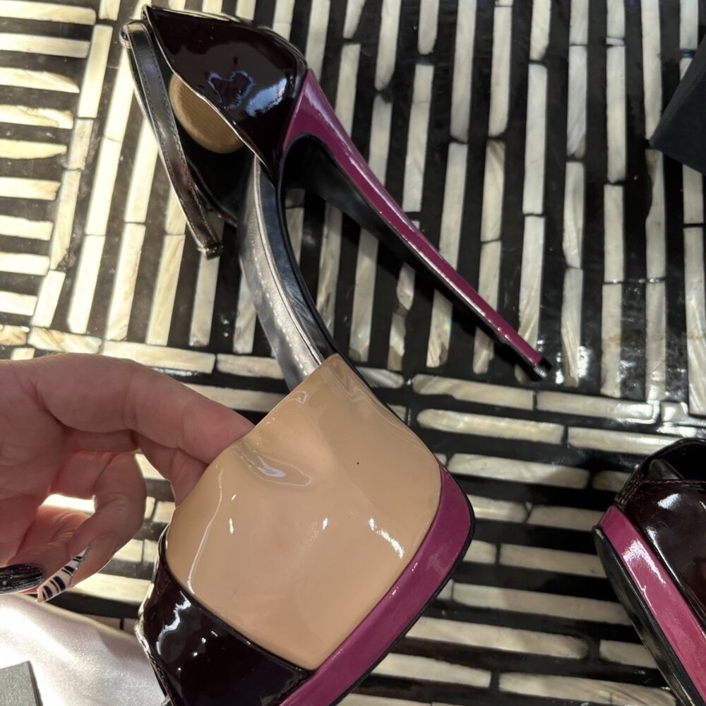 Giuseppe Zanotti Patent Burgundy Open Toe Heels - Picture 7 of 11
